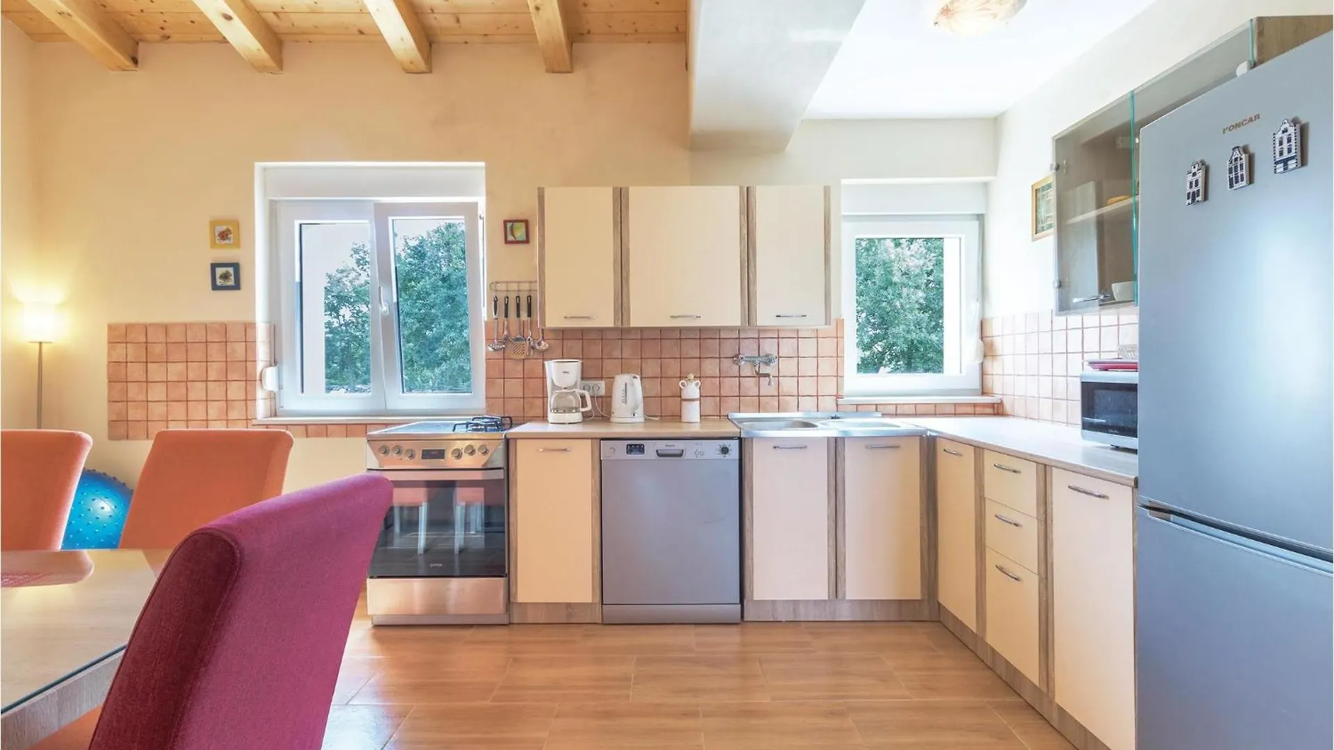3 Bedroom Beautiful Home In Skicini Jursici