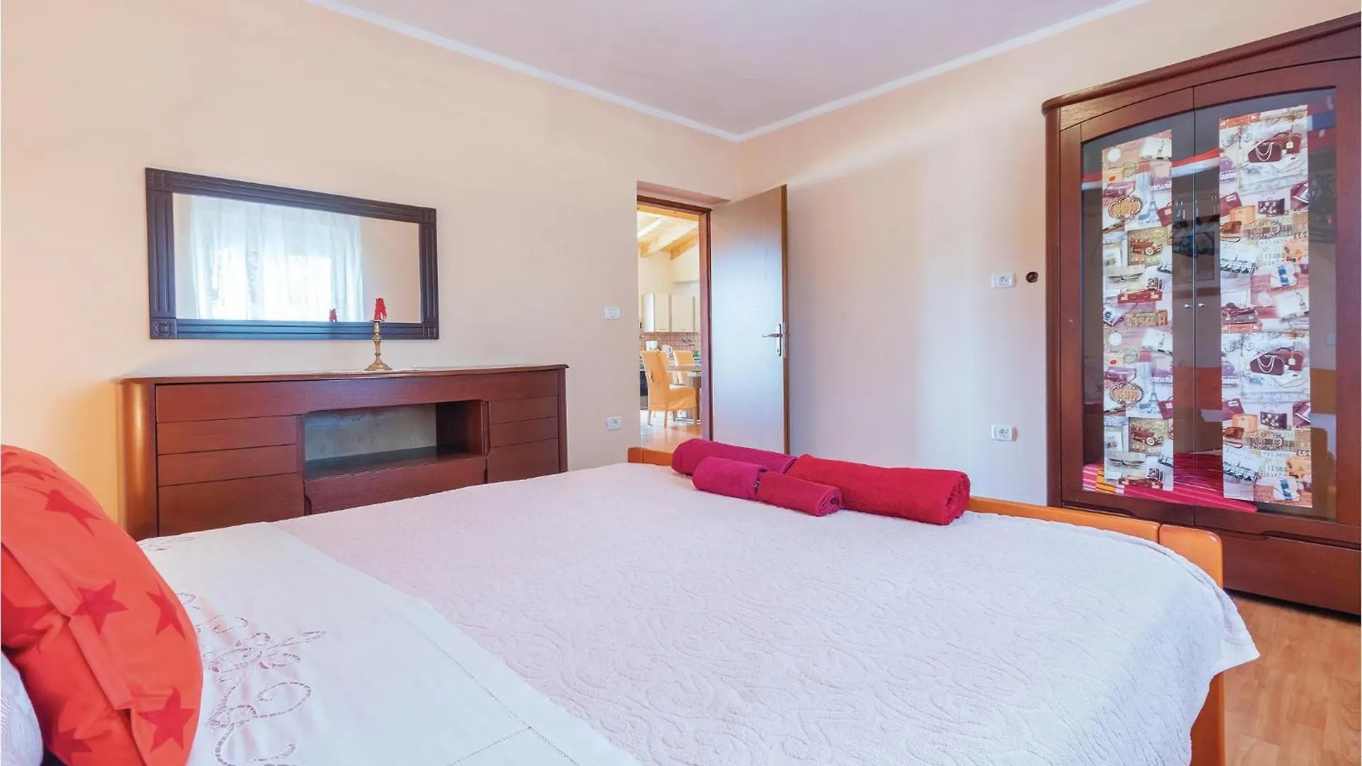 3 Bedroom Beautiful Home In Skicini Juršići 0*,